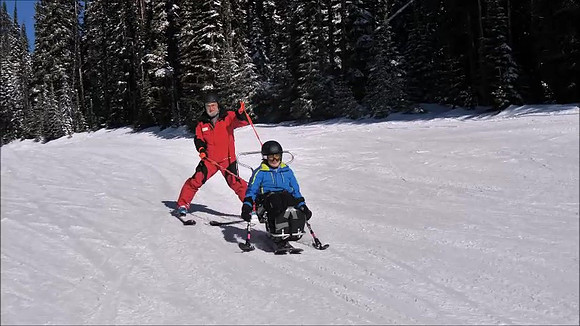 Sitskiing with Danielle 2022_Moment(12)